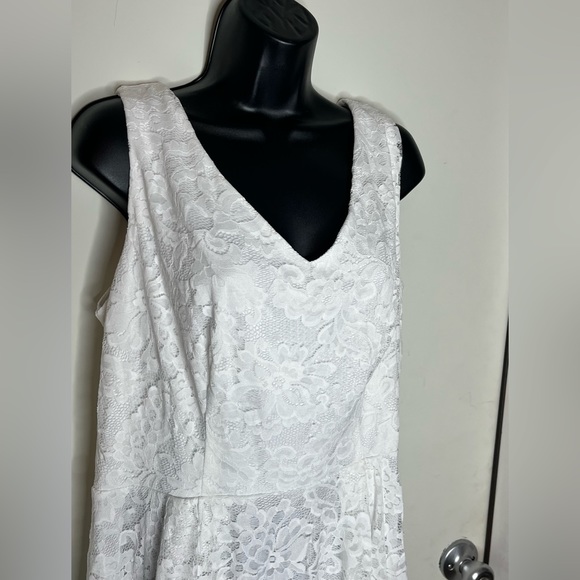 MUADRESS Women's Elegant Floral Lace Sleeveless Crew Neck Hi-Lo Cocktail Dress - Picture 9 of 14